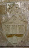 stemma di Sorano alla sorgente del Fiume Lente a Vitozza.jpg (39481 byte)
